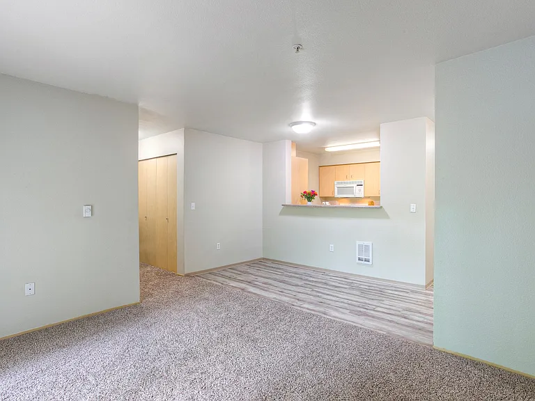 Mill Pointe — Photo 9
