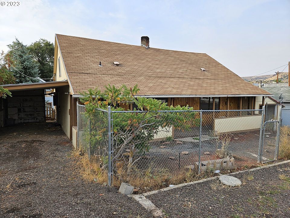 2nd image of 609 2nd St