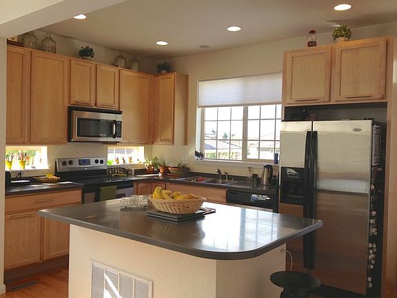 Integrated kitchen with mountain views