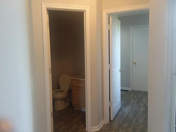 4th image of 2247 Victoria Park Dr