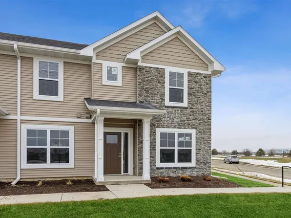 7027 Harlan Eddy Dr SW, Cedar Rapids, IA 52404