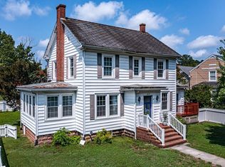 217 S Main St, Kilmarnock, VA 22482