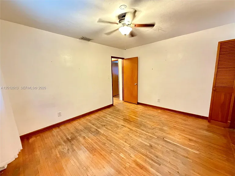 45 SE 14th St #1 — Photo 12