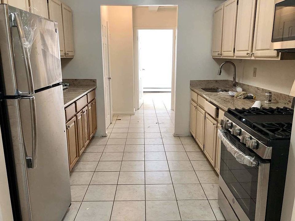 1st image of 11017 Corona Ave APT 1C