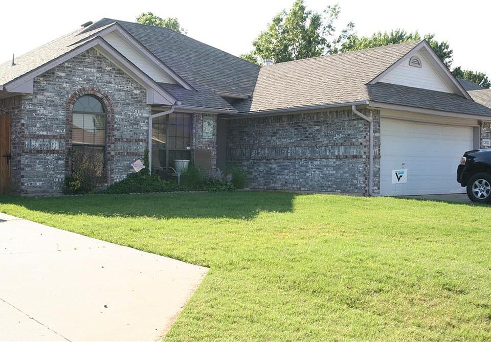 1st image of 13013 Maple Leaf Dr