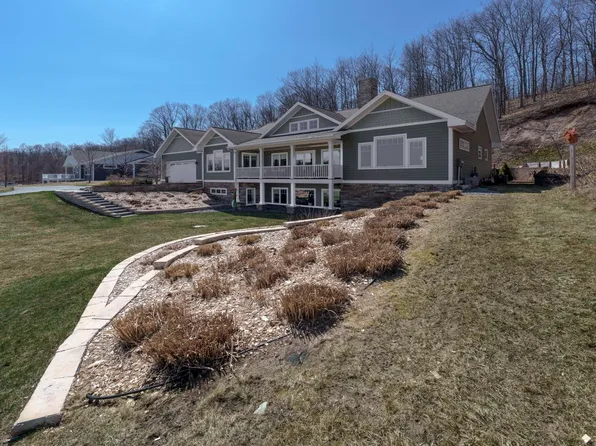 6850 S Rolling Hills Dr, Traverse City, MI 49684