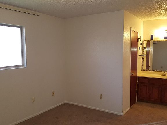 4th image of 3404 Lynridge Dr #A