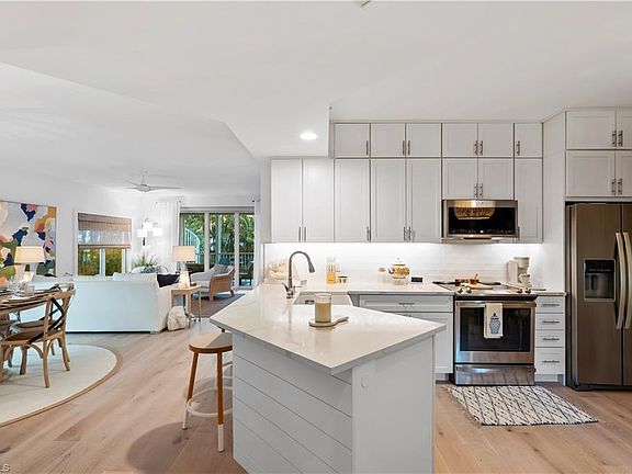 4th image of 529 11th AVE S #101