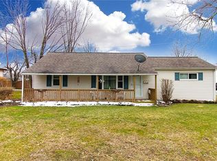 7452 Primrose Dr, Mentor On The Lake, OH 44060