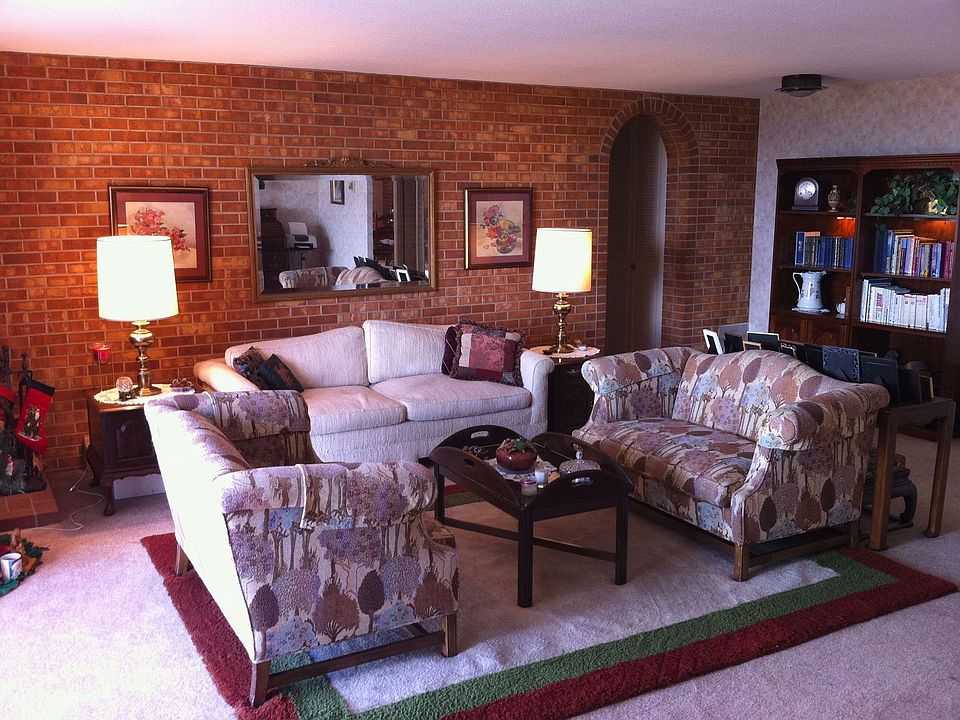 Spacious and elegant living room