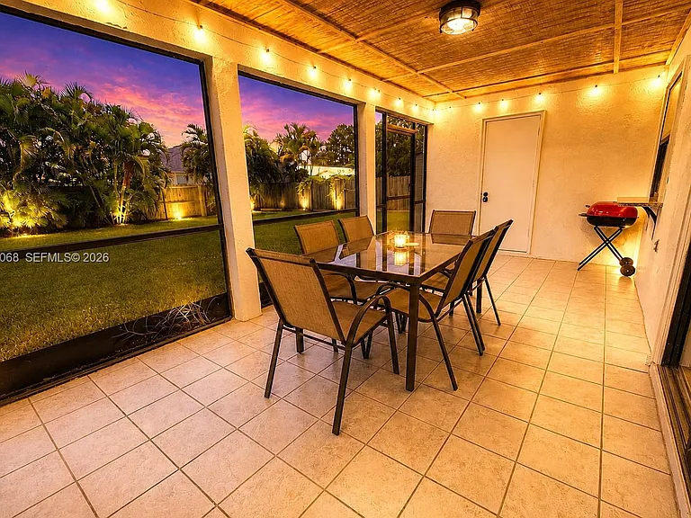 722 SE Thanksgiving Ave — Photo 32