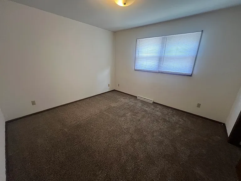 7313 Farmington Way — Photo 18