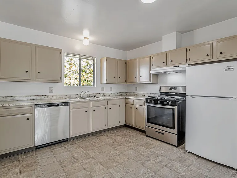 2695 Mar Vista Drive — Photo 1
