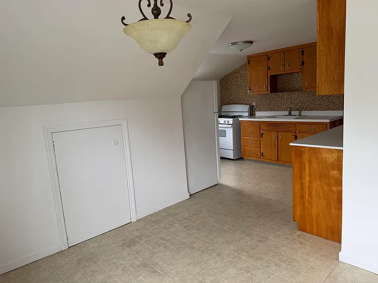 654 Chase Ave #2 — Photo 13