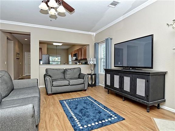 5th image of 216 Hoot Owl Ln N