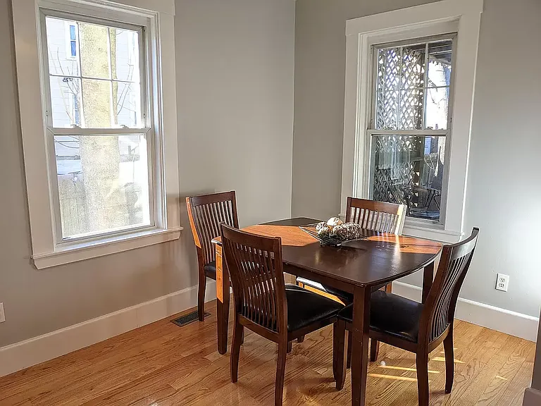 14 Bayview St #2 — Photo 2