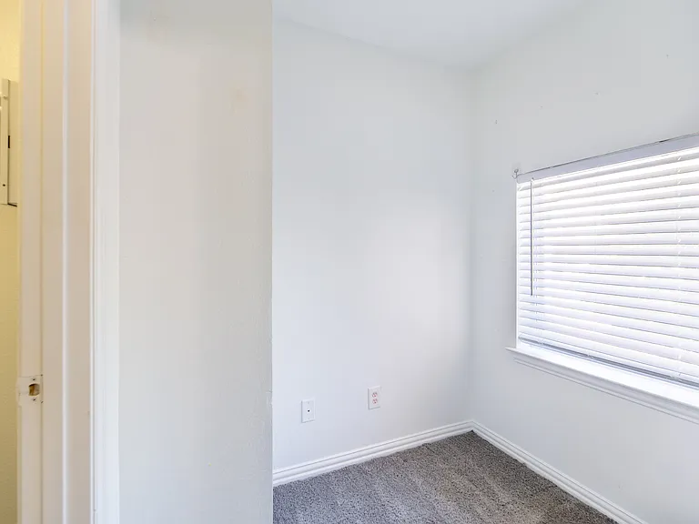 5813 Blackmon Ct — Photo 22