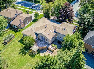 20 Blackforest Dr, Richmond Hill, ON L4E 2P5