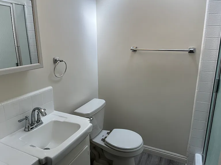 812 N Martel Ave #10 — Photo 21