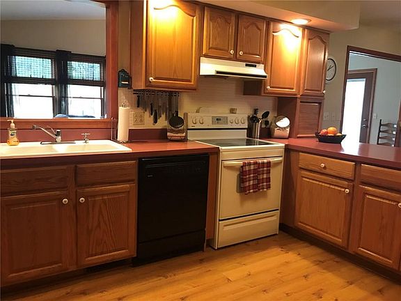 5th image of 105 Knollwood Dr