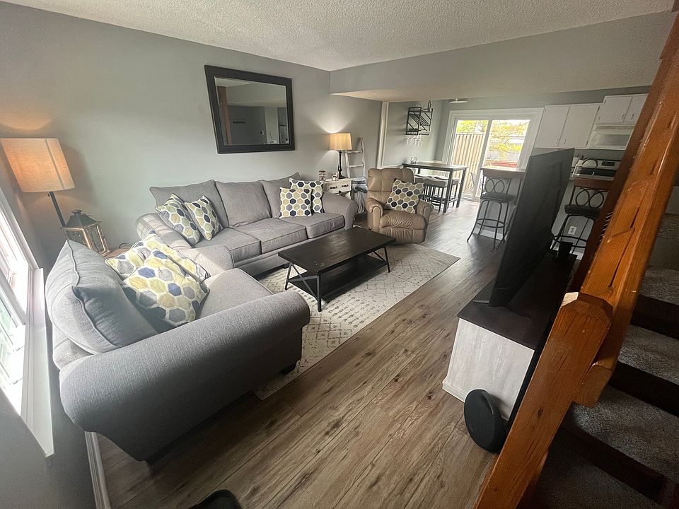 1st image of 5165 Singleton Dr