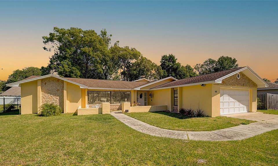 1st image of 141 BEECHWOOD LANE