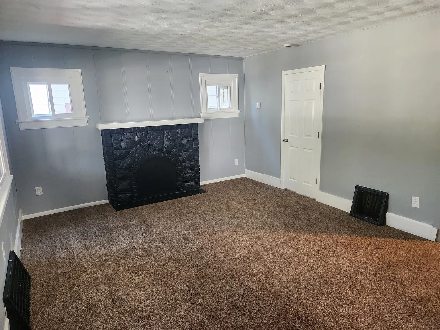4 bed, 1.5 bath, 1328 sqft, $1,295 — Photo 4