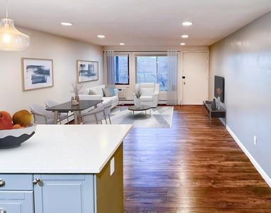 301 Neponset St APT 24, Norwood, MA, 02062