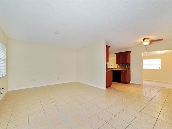 3rd image of 5625 Gateway Dr