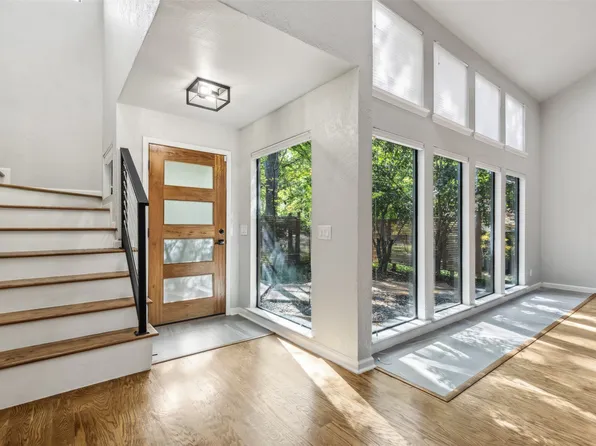 925 Easton Pl, Dallas, TX 75218