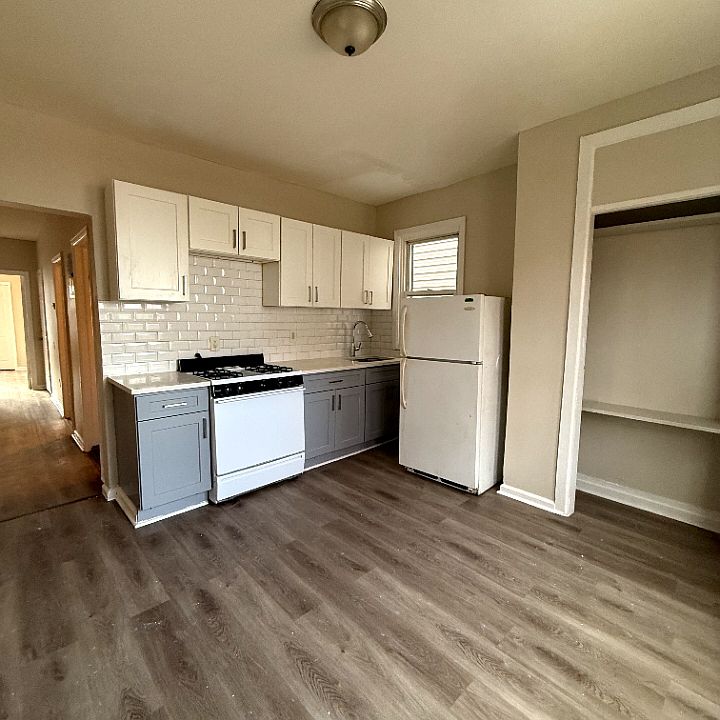 1st image of 16 Willoughby St #1L