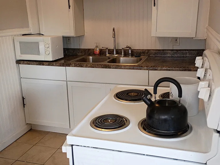 607 W Fairview Ave #9 — Photo 5