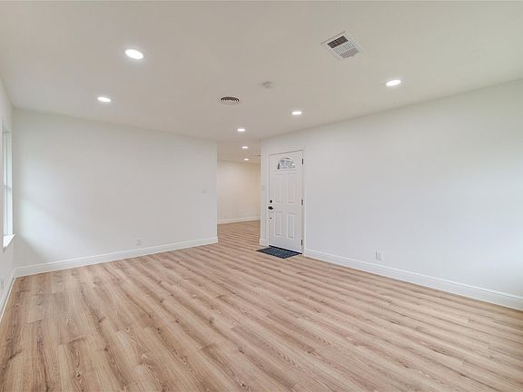 4th image of 13106 Force St