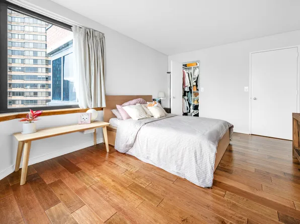 415 East 37th Street image 11 of 12