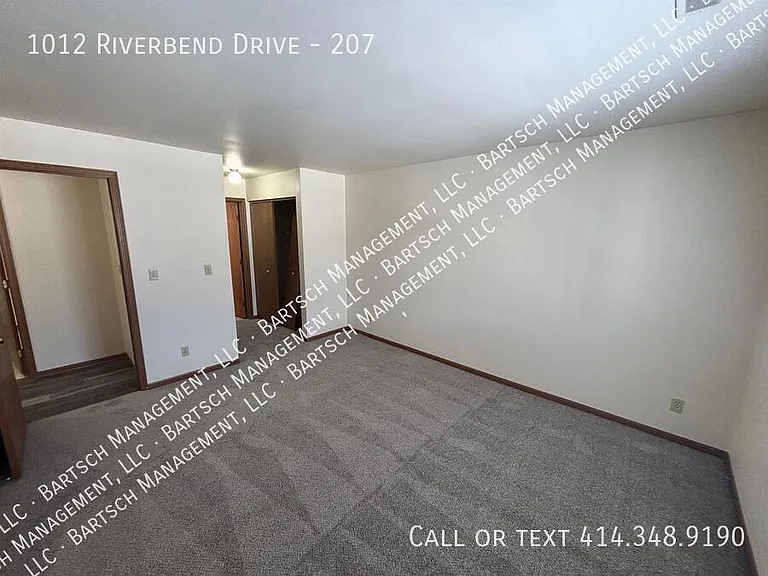 1012 Riverbend Dr #207 — Photo 10