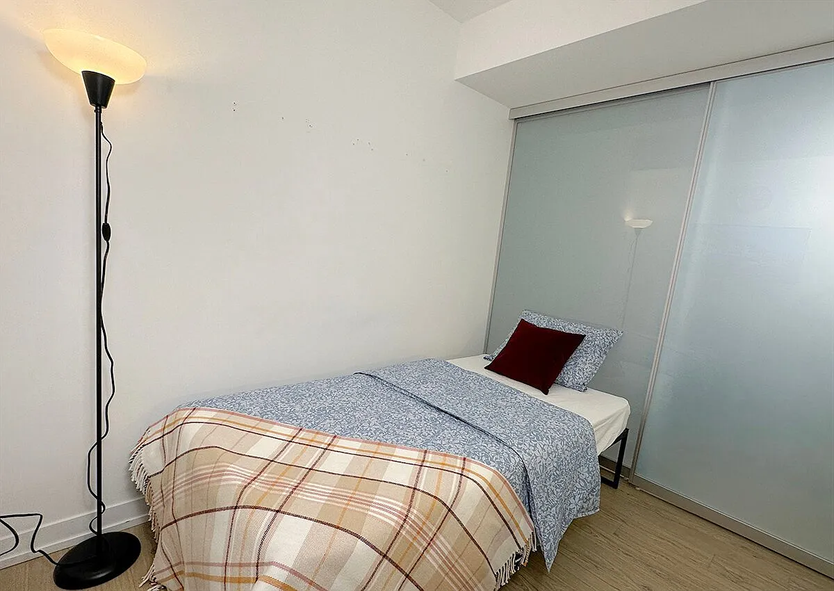 Den Room - Wood St & Church St — Photo 3