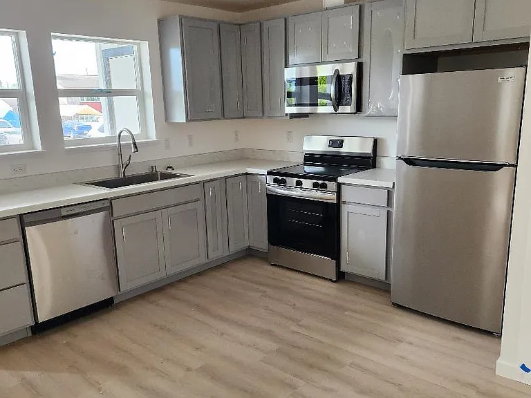 336 W Rockwell Ave — Photo 4