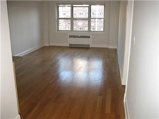 Rented by NextStopNY | media 136
