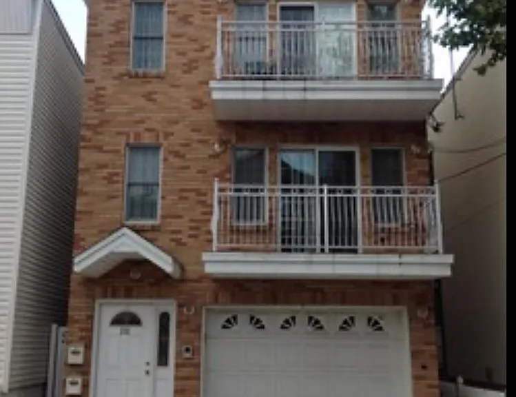 235 South St #1 — Photo 2
