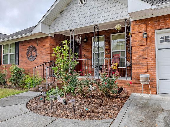 5th image of 1 Fir St NE