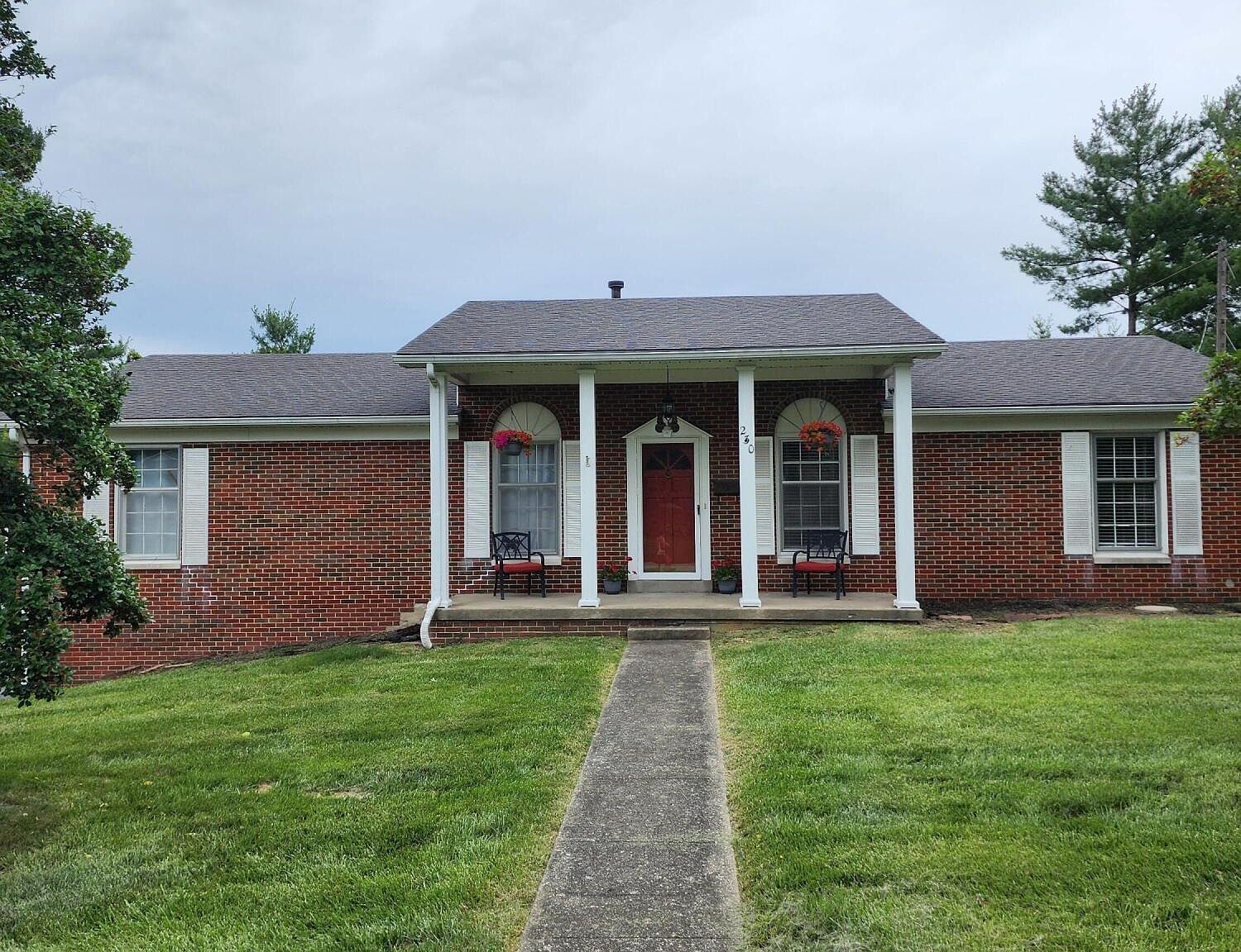 230 Hawthorne Dr, Frankfort, KY 40601 | MLS #24013029 | Zillow