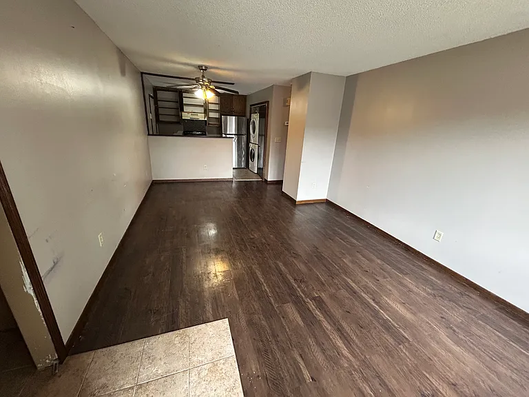 8612 S Maplebrook Cir — Photo 4