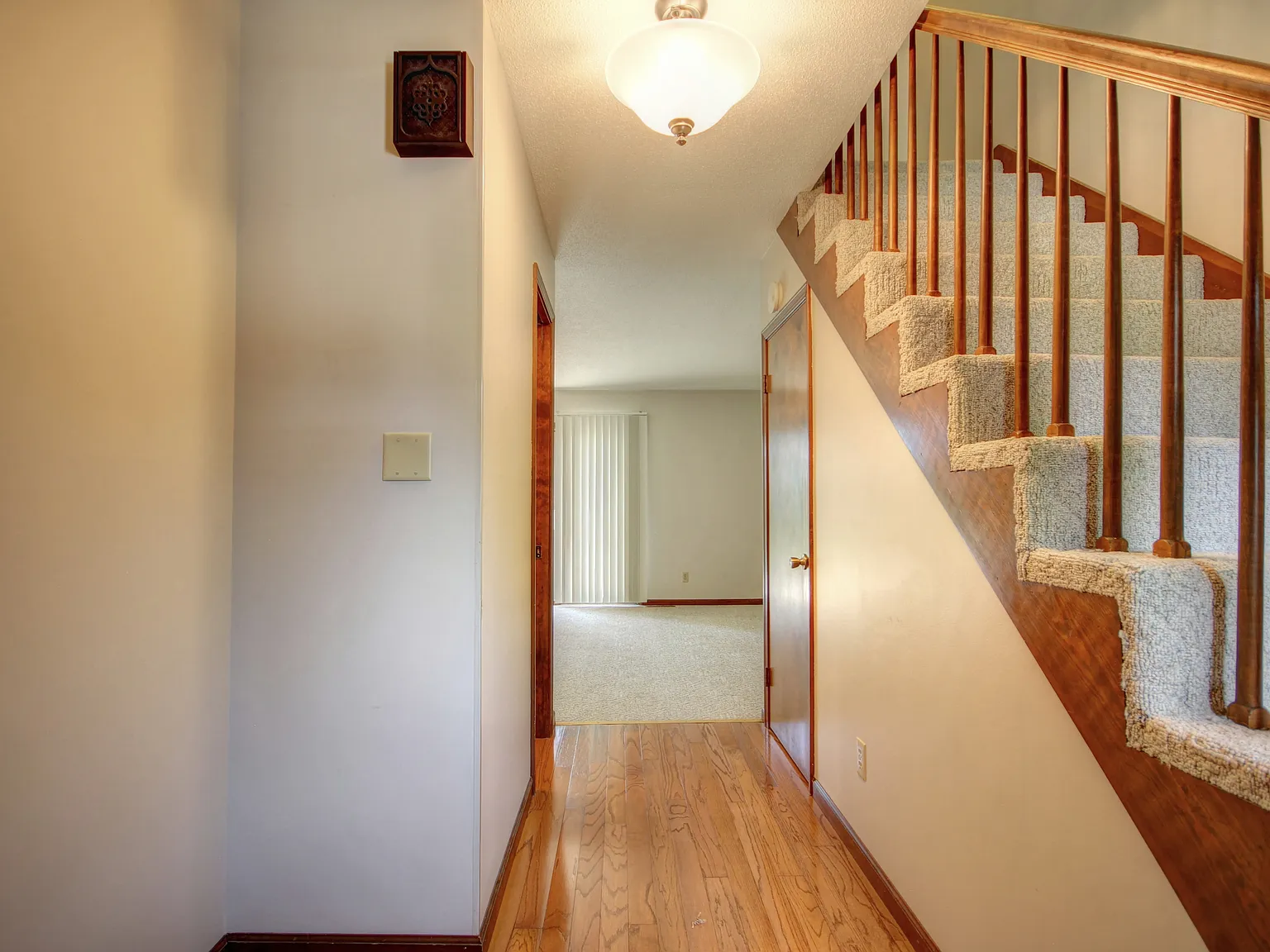 3 bed, 1.5 bath, 1580 sqft, $1,800 — Photo 4