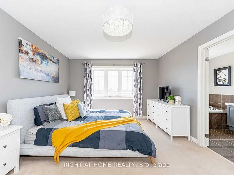 41 Dufay Rd — Photo 14