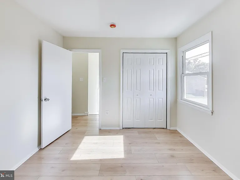 6403 Entwood Ct — Photo 32