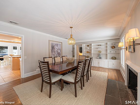 4th image of 25 Powder Horn Hill Road