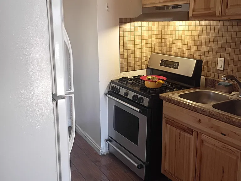205 Princeton Dr SE — Photo 12