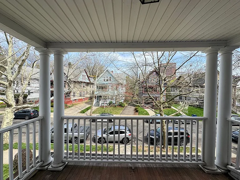126 Mansfield St — Photo 5