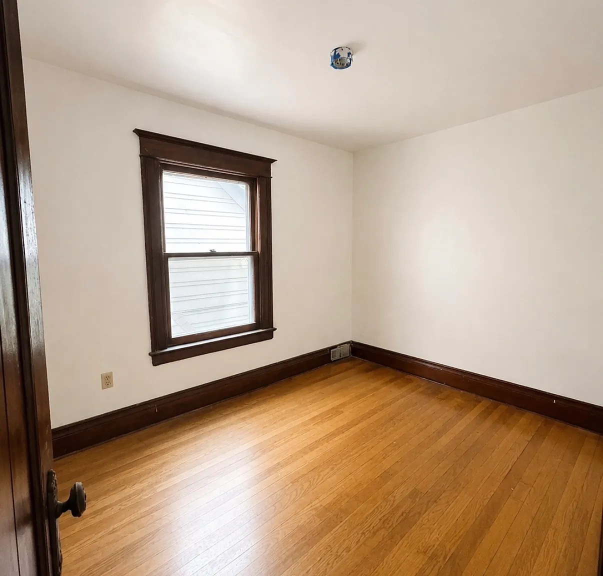 3 bed, 1500 sqft, $1,400 — Photo 2