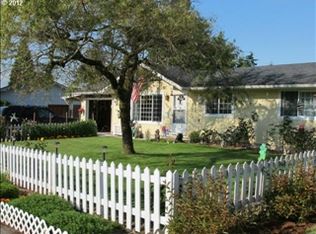 1993 Willow St, Florence, OR 97439